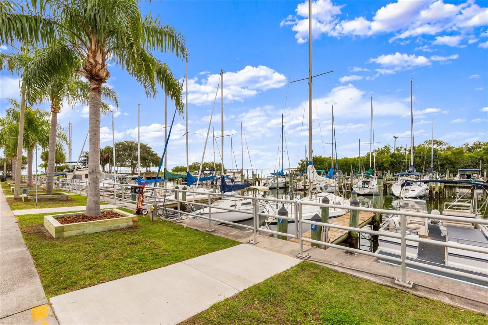 Image 48 of 74 For 1901 Bayshore Court