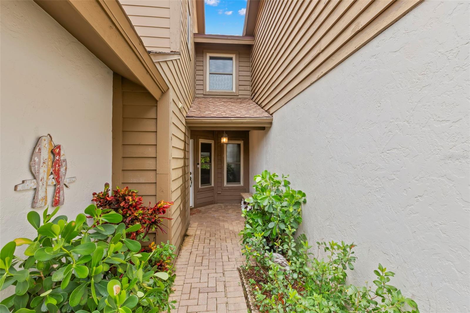 Image 6 of 74 For 1901 Bayshore Court