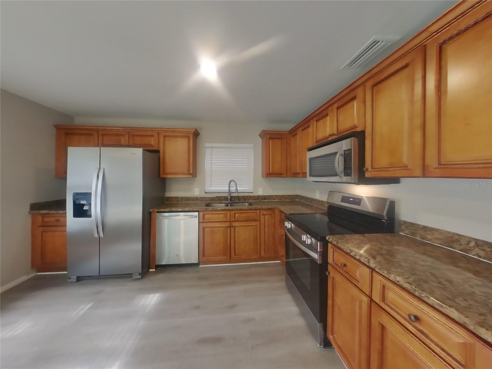 Image 5 of 18 For 1605 Long Pond Drive