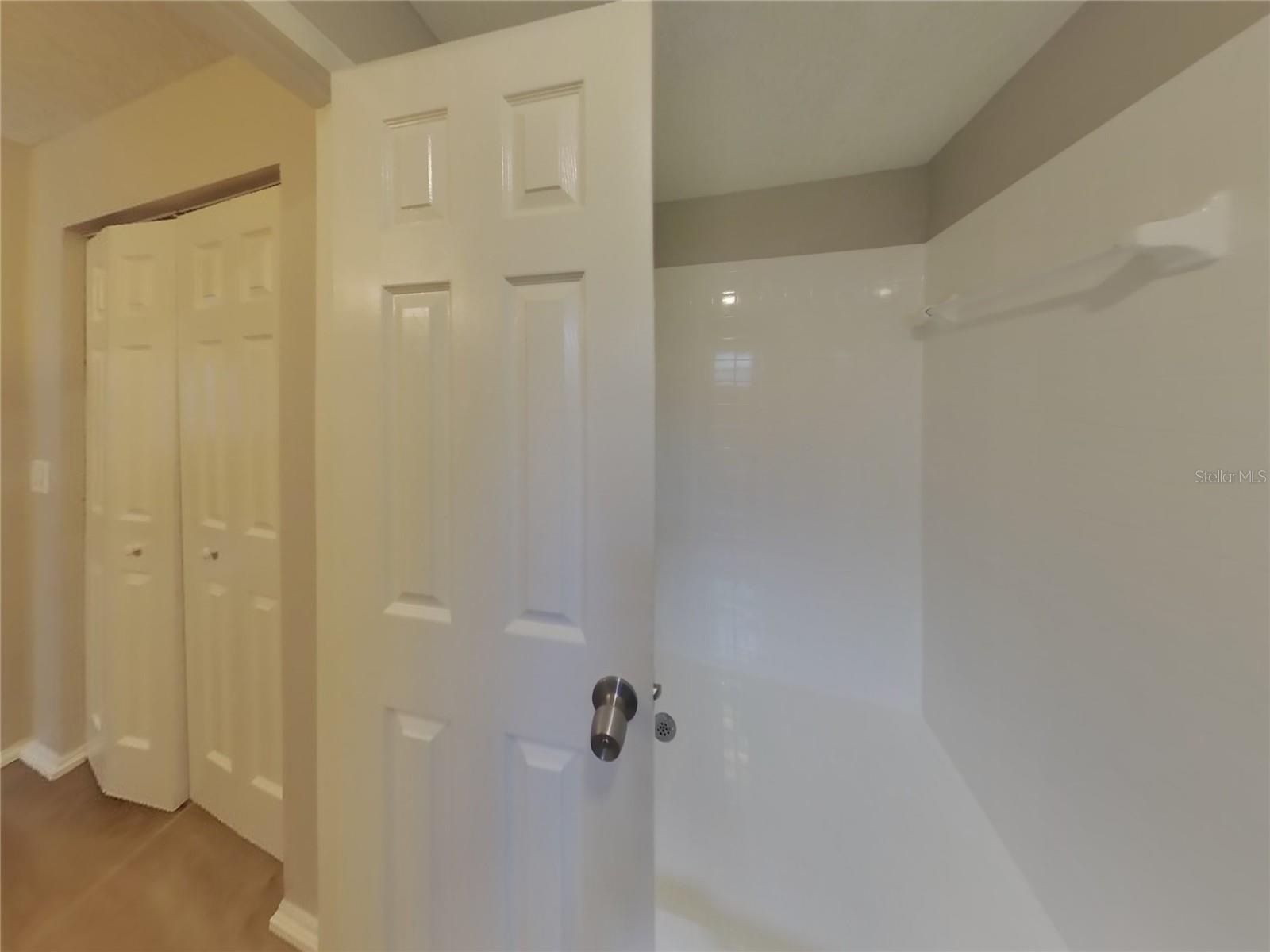 Image 9 of 18 For 1605 Long Pond Drive