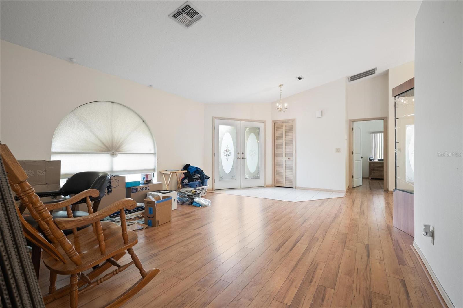 Image 5 of 24 For 10344 Henderson Street