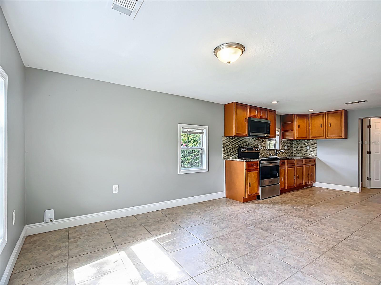 Image 11 of 33 For 5445 Lily Road