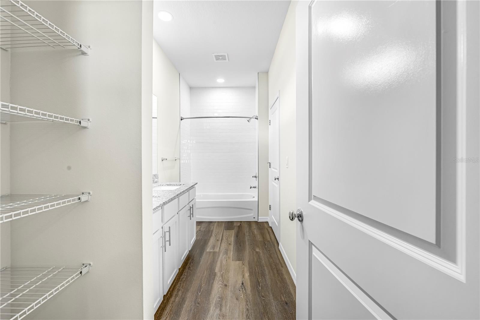 Listing photo id 23 for 9313 Gentle Ben Court