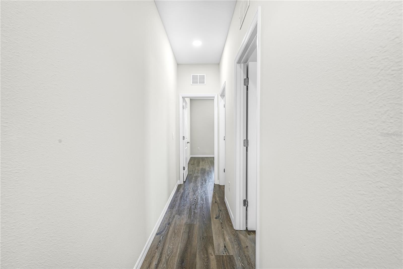 Listing photo id 28 for 9313 Gentle Ben Court
