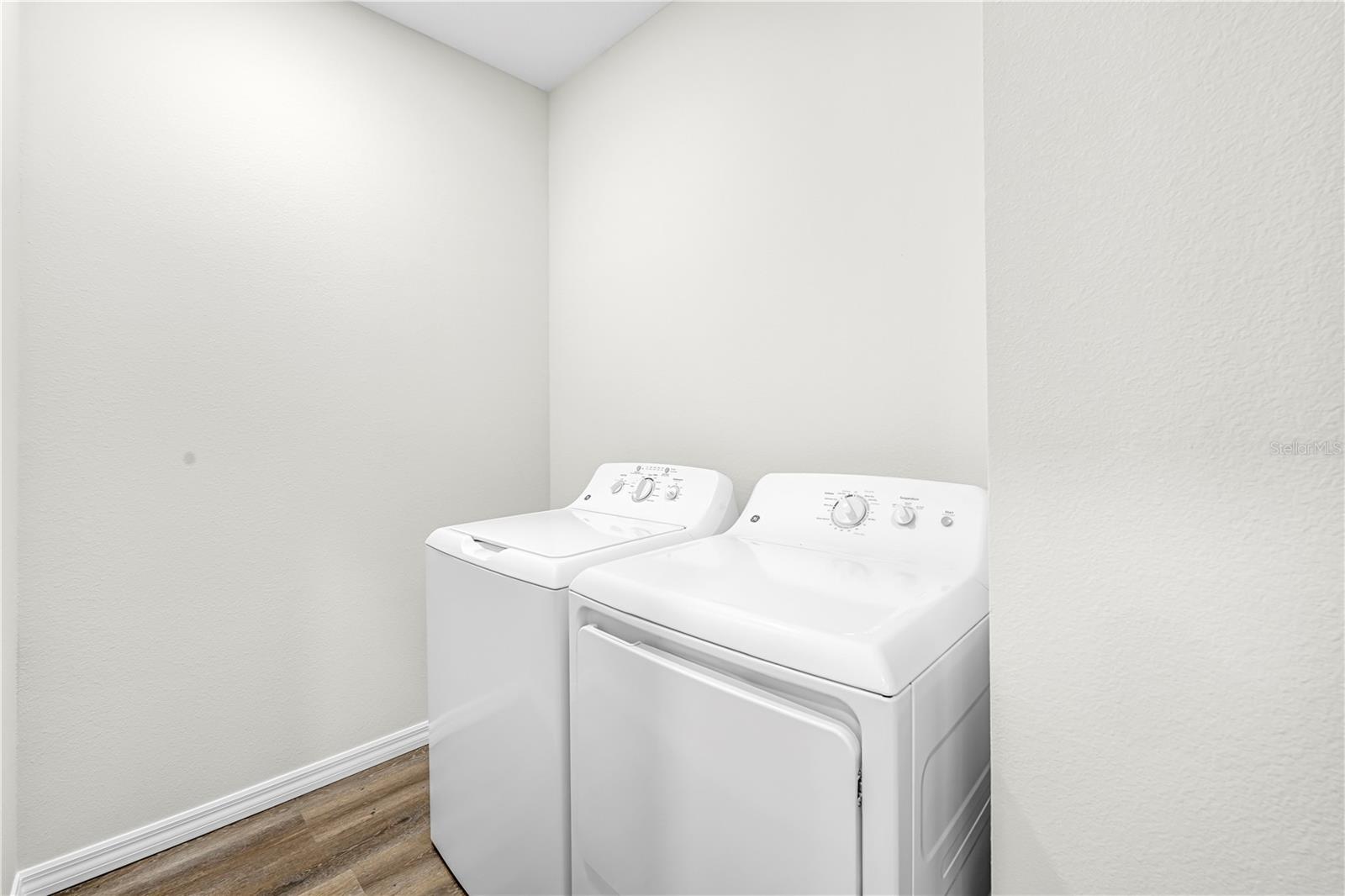Listing photo id 36 for 9313 Gentle Ben Court