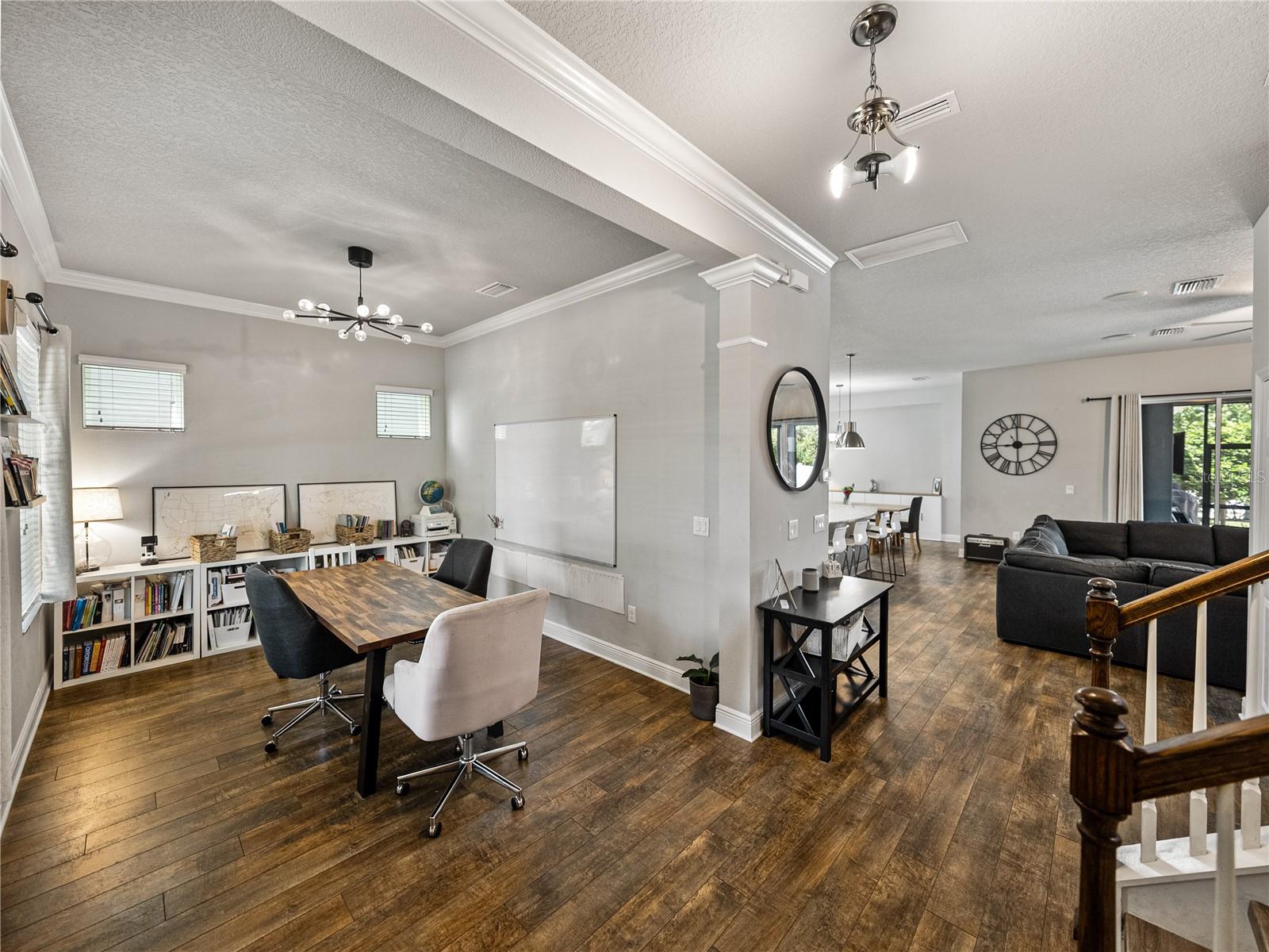 Listing photo id 8 for 14501 Promenade Parkway