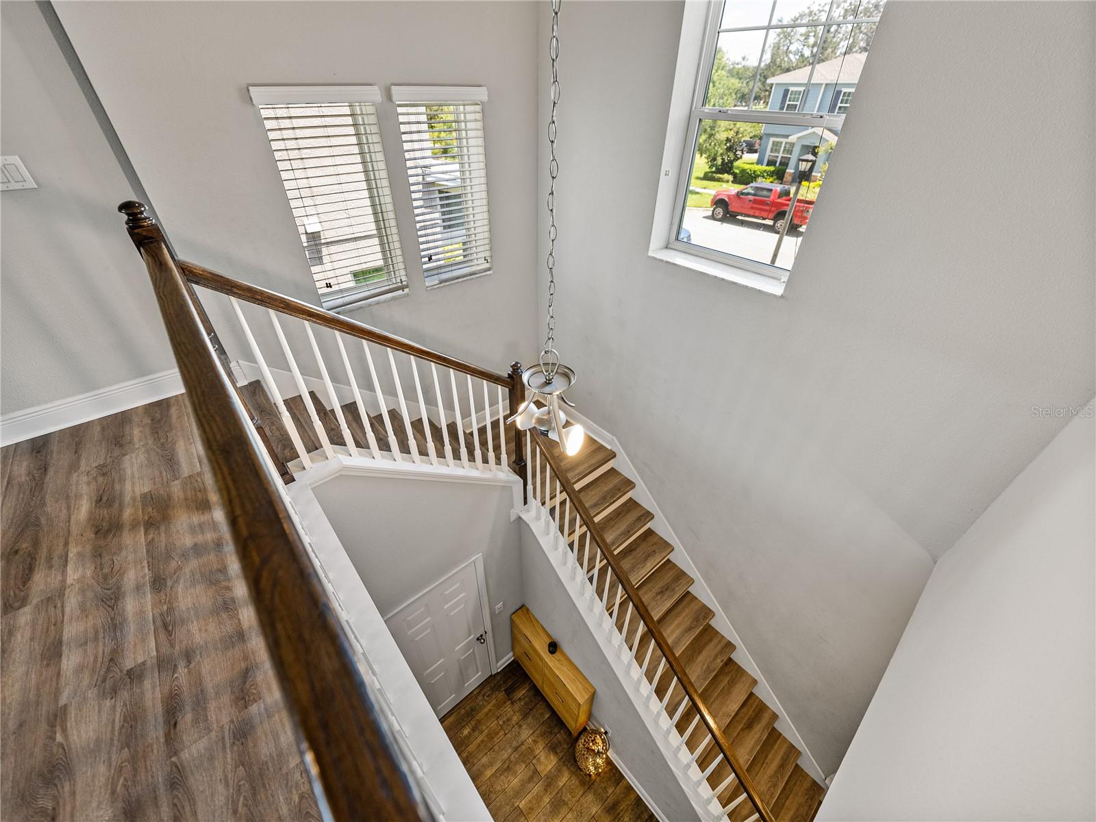Listing photo id 18 for 14501 Promenade Parkway