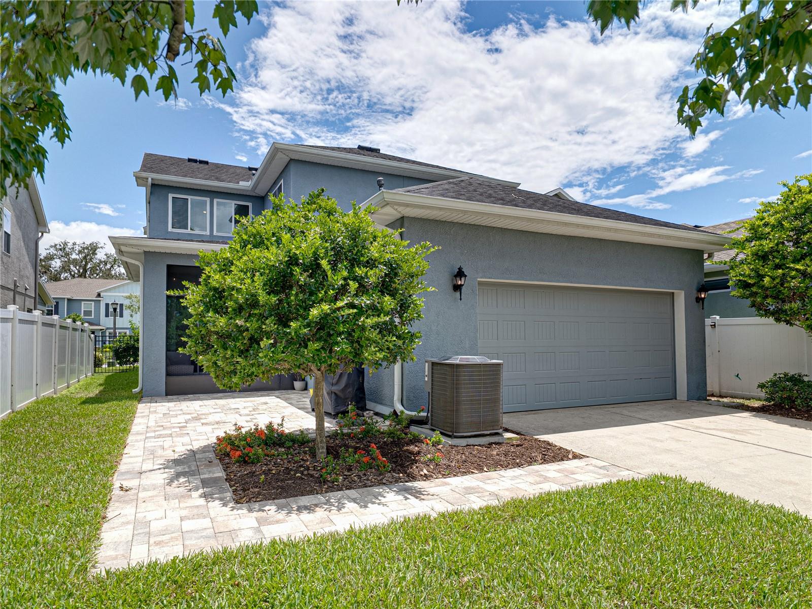 Listing photo id 31 for 14501 Promenade Parkway