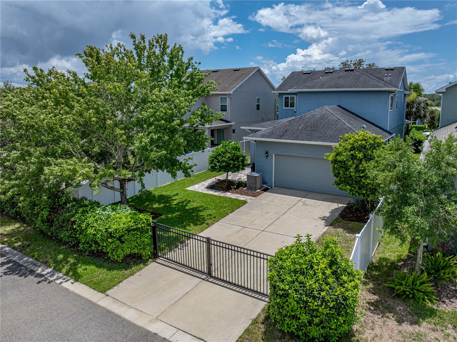 Listing photo id 34 for 14501 Promenade Parkway
