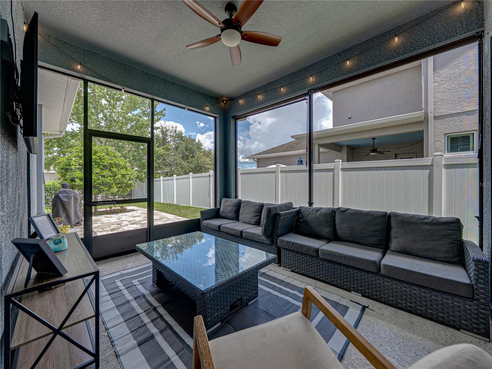 Listing photo id 2 for 14501 Promenade Parkway