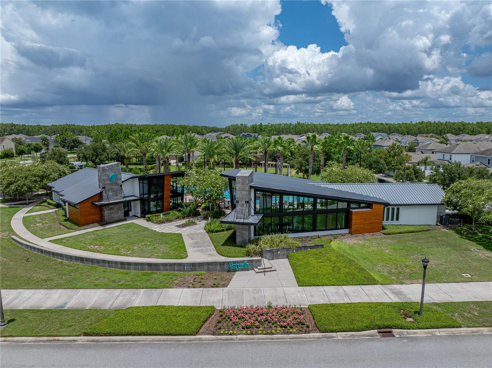 Listing photo id 39 for 14501 Promenade Parkway