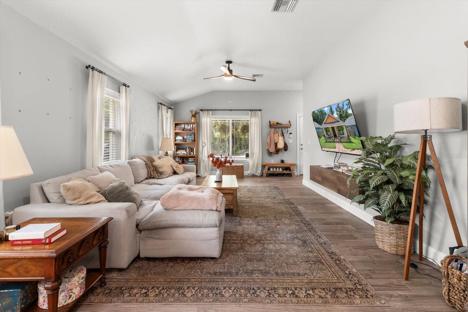 Image 11 of 39 For 11765 Bostick Street