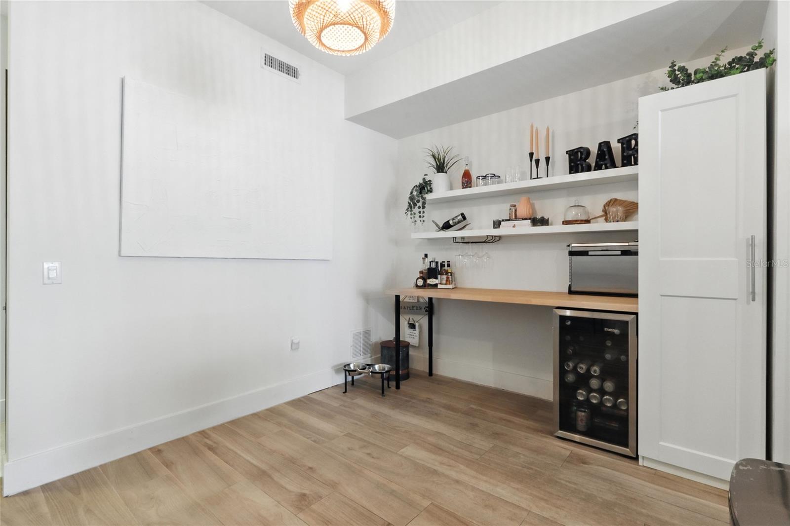 Image 6 of 30 For 111 12th Street 1427