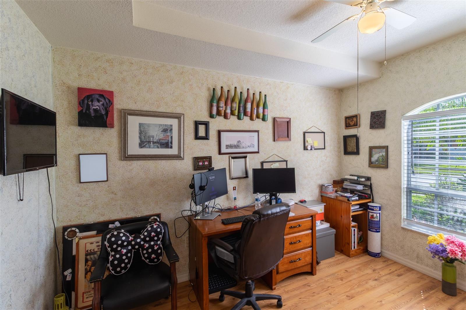 Listing photo id 11 for 1433 Greely Court