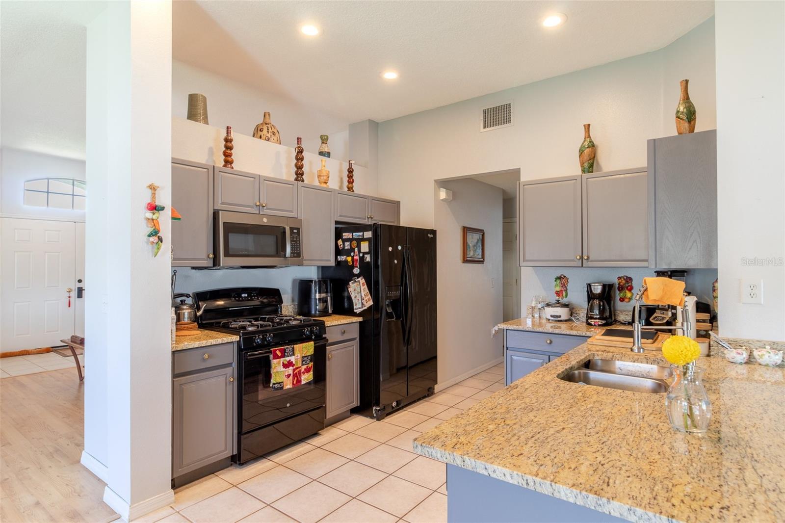 Listing photo id 15 for 1433 Greely Court