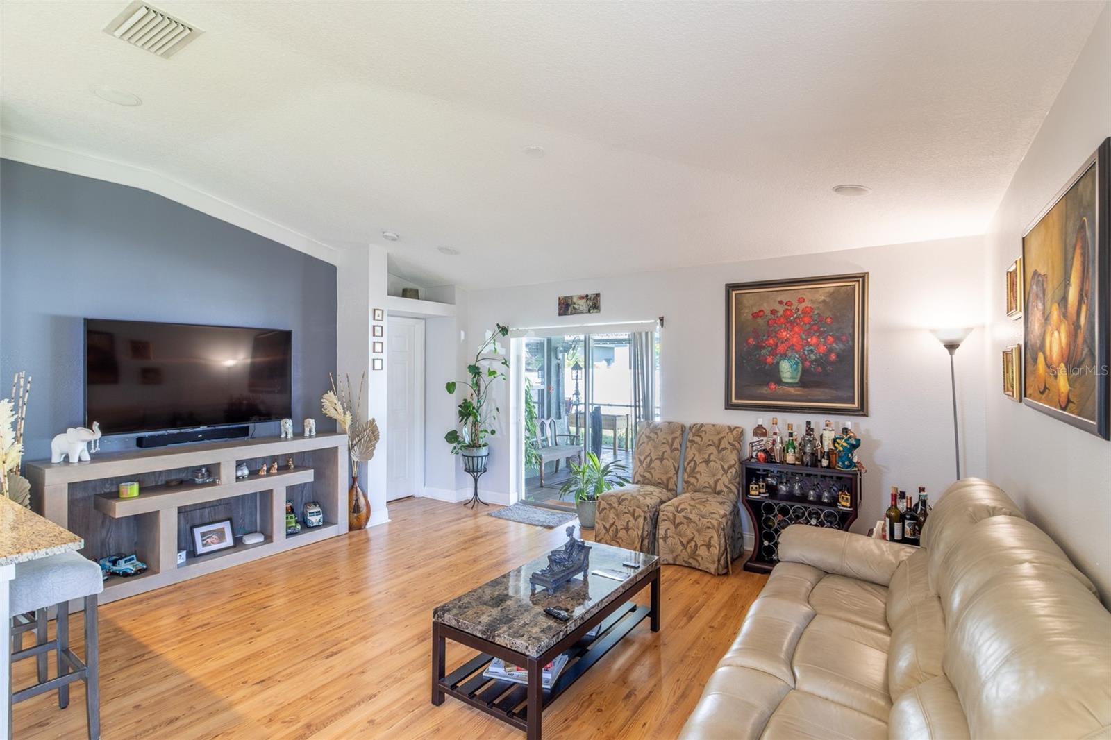 Listing photo id 18 for 1433 Greely Court