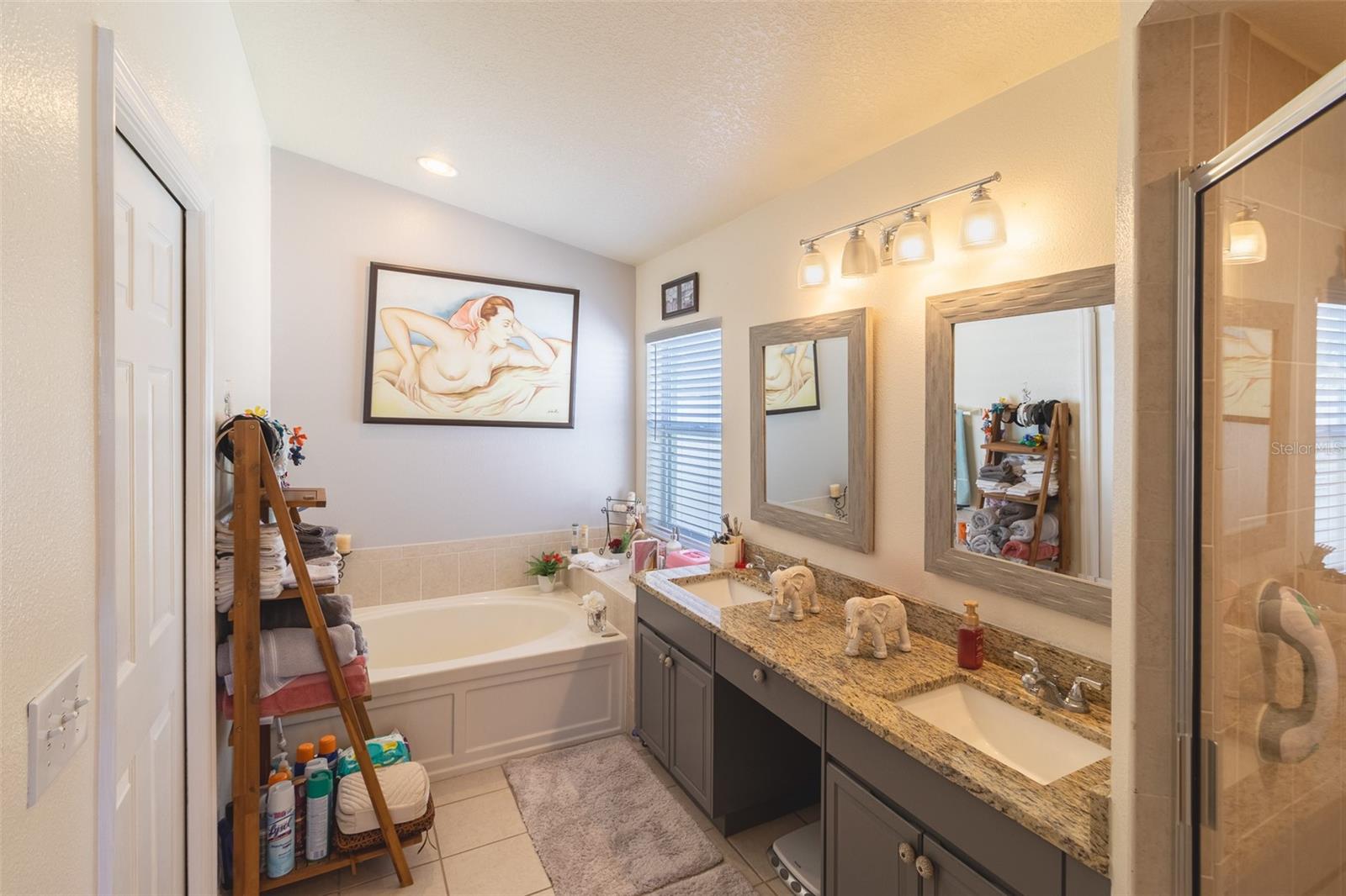 Listing photo id 23 for 1433 Greely Court