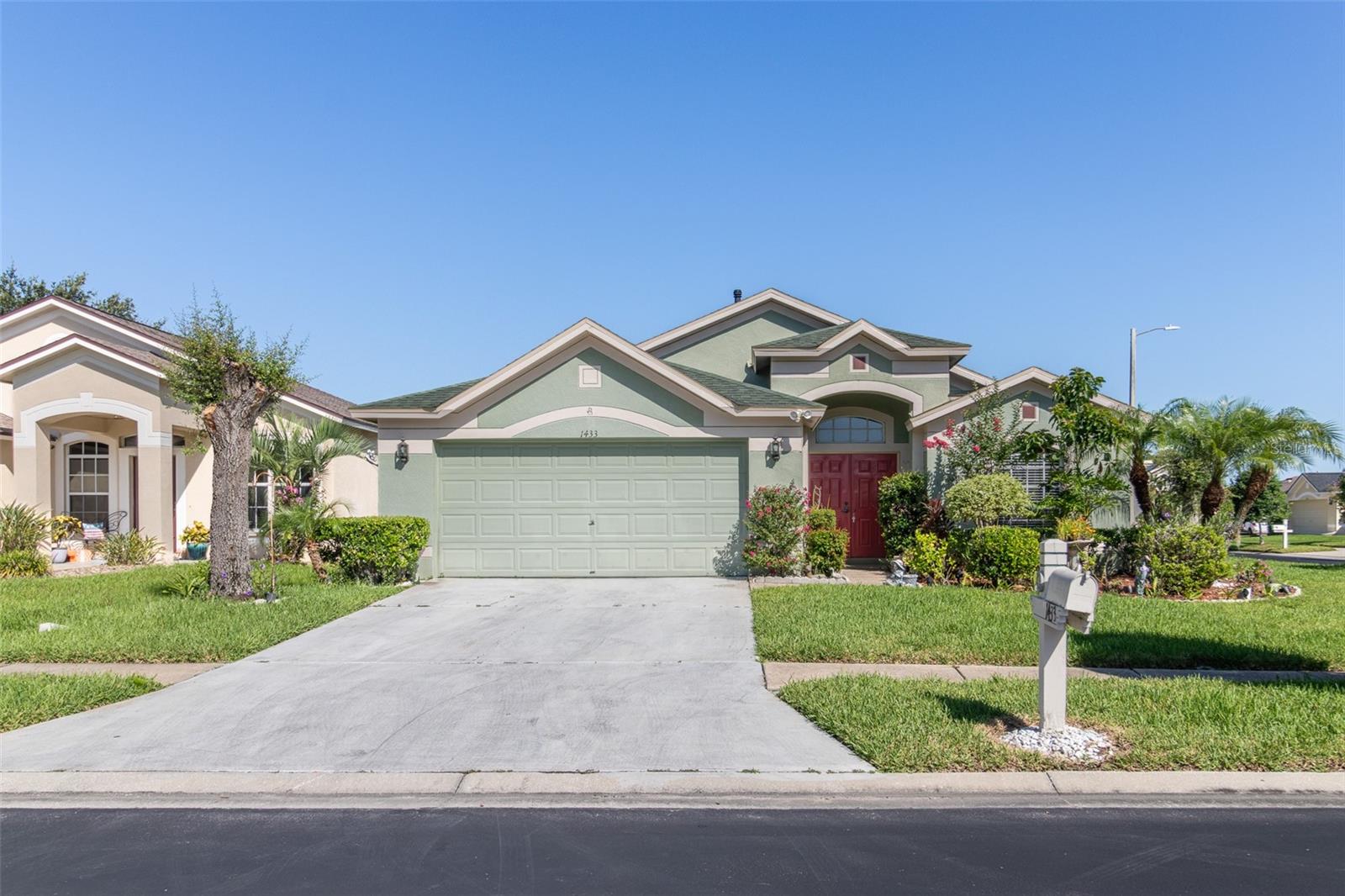 Listing photo id 5 for 1433 Greely Court