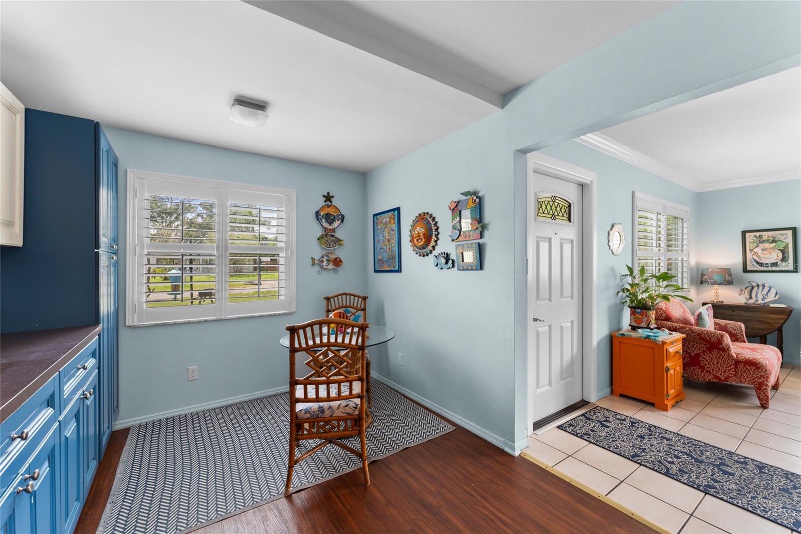 Listing photo id 8 for 209 Emerald Lane
