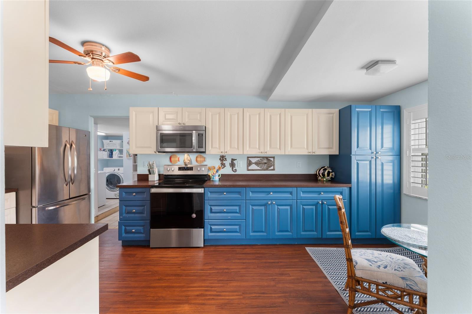 Listing photo id 15 for 209 Emerald Lane