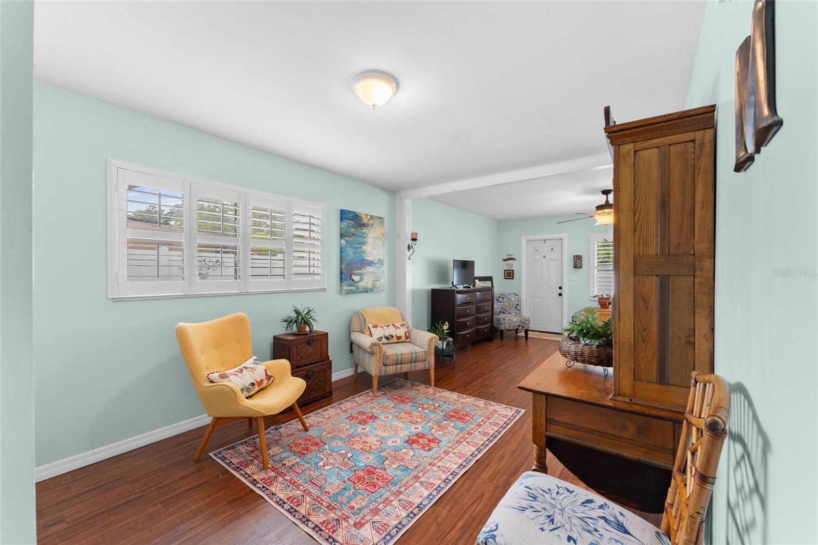 Listing photo id 25 for 209 Emerald Lane