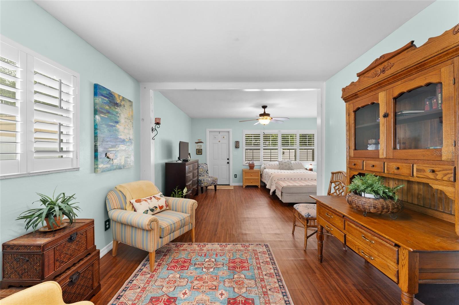 Listing photo id 27 for 209 Emerald Lane