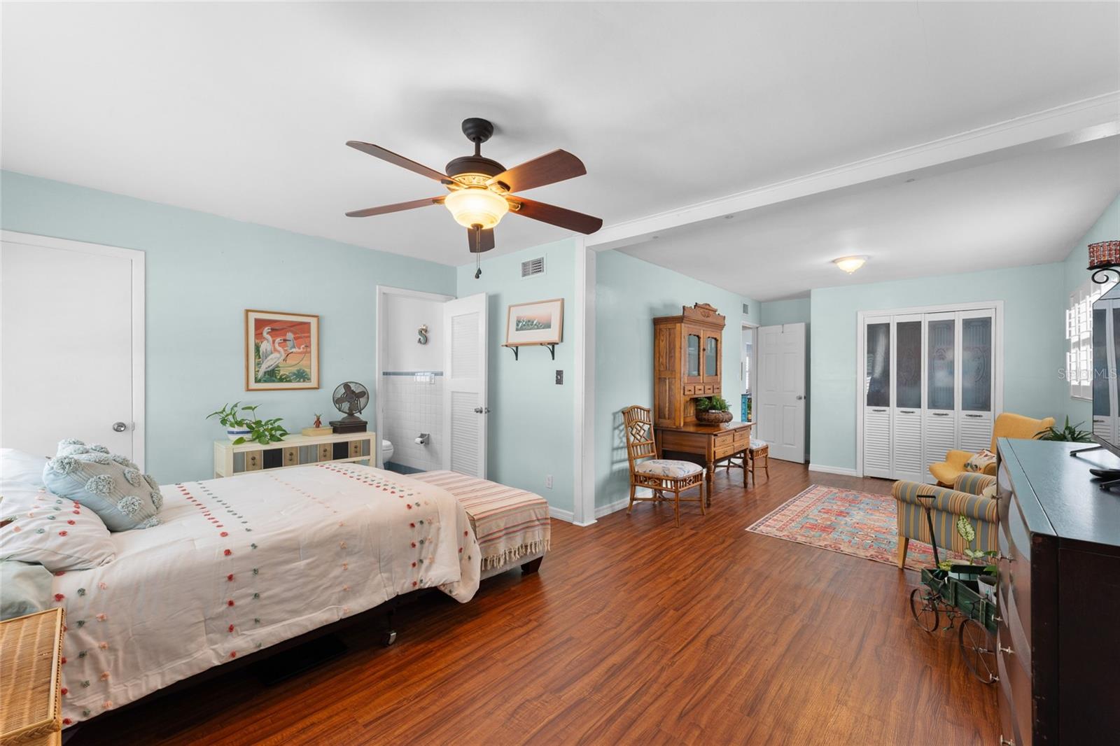 Listing photo id 29 for 209 Emerald Lane