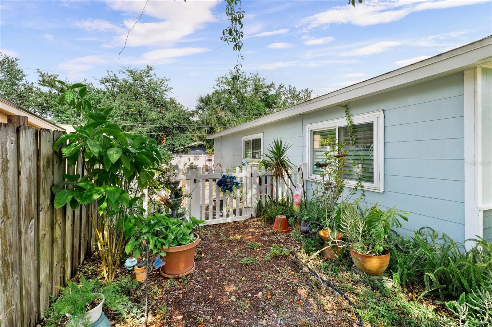 Listing photo id 40 for 209 Emerald Lane