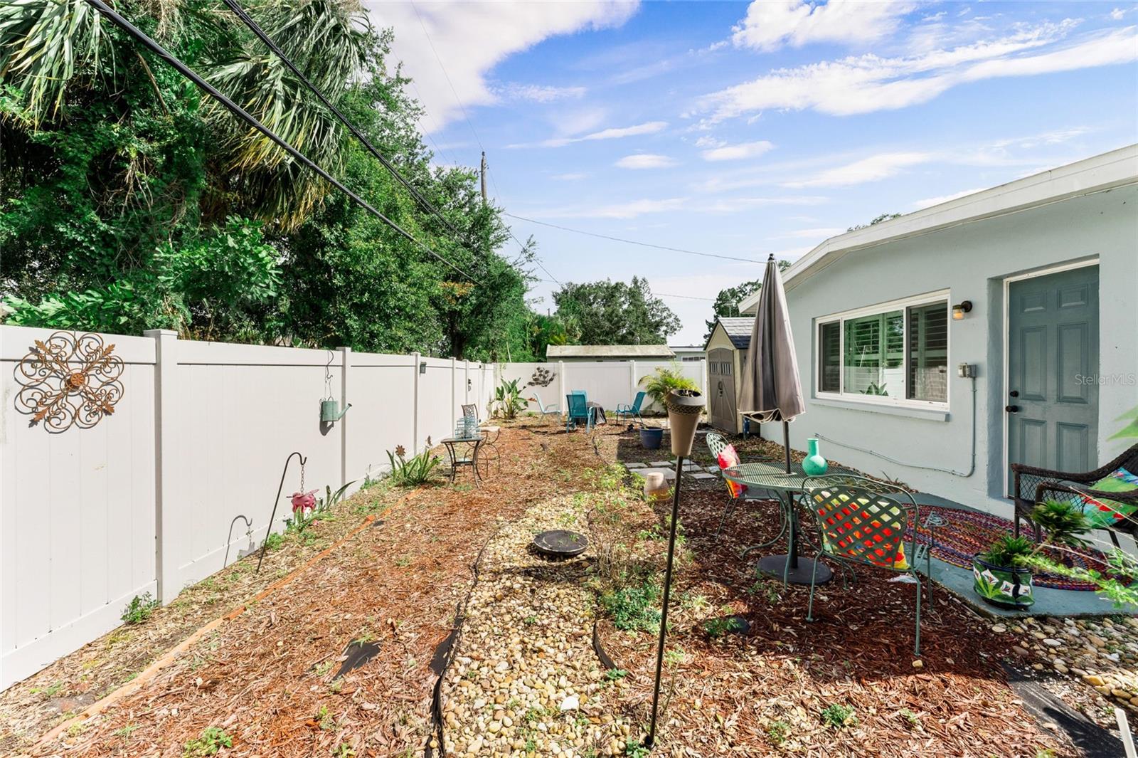 Listing photo id 43 for 209 Emerald Lane