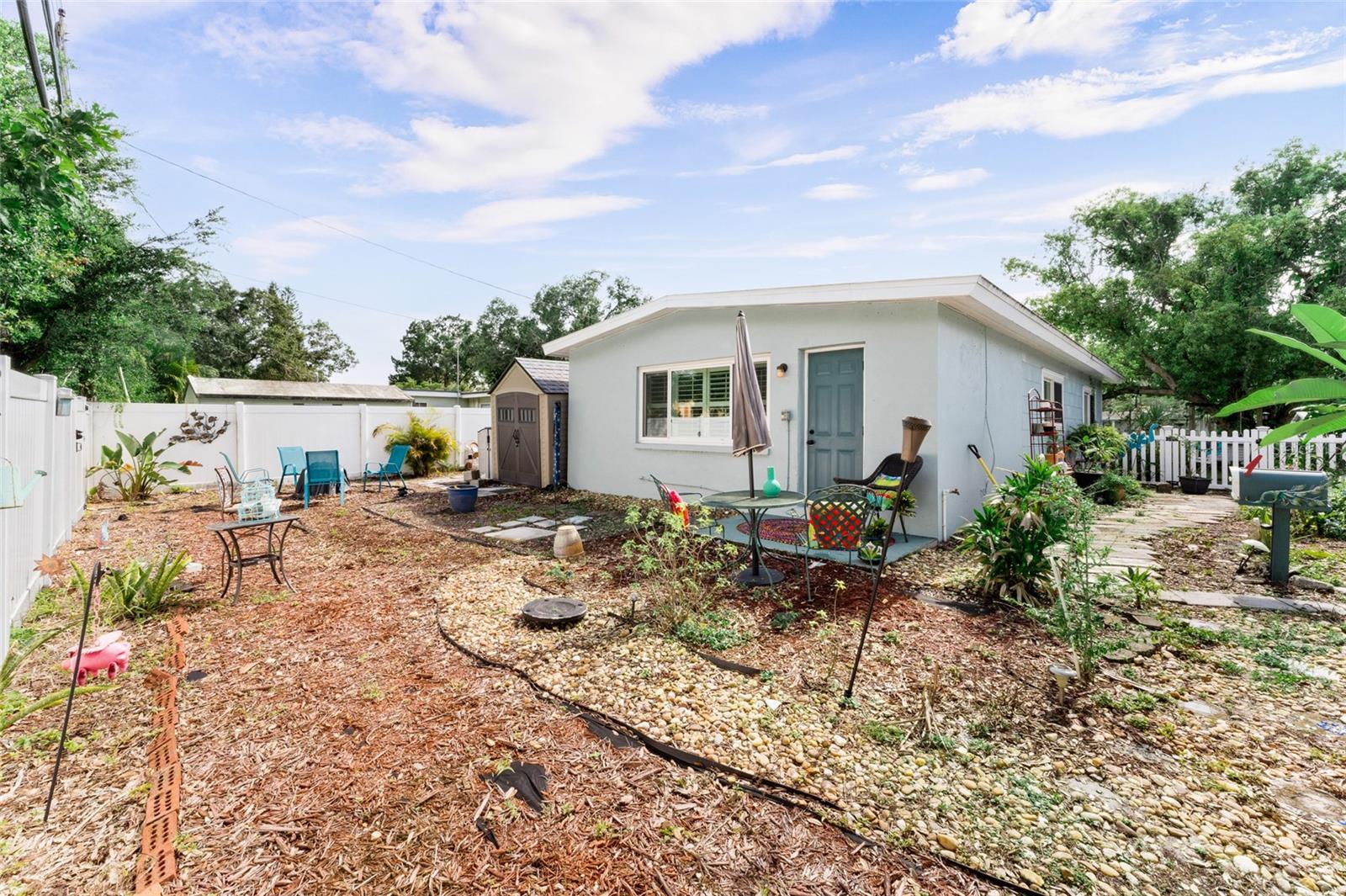 Listing photo id 44 for 209 Emerald Lane