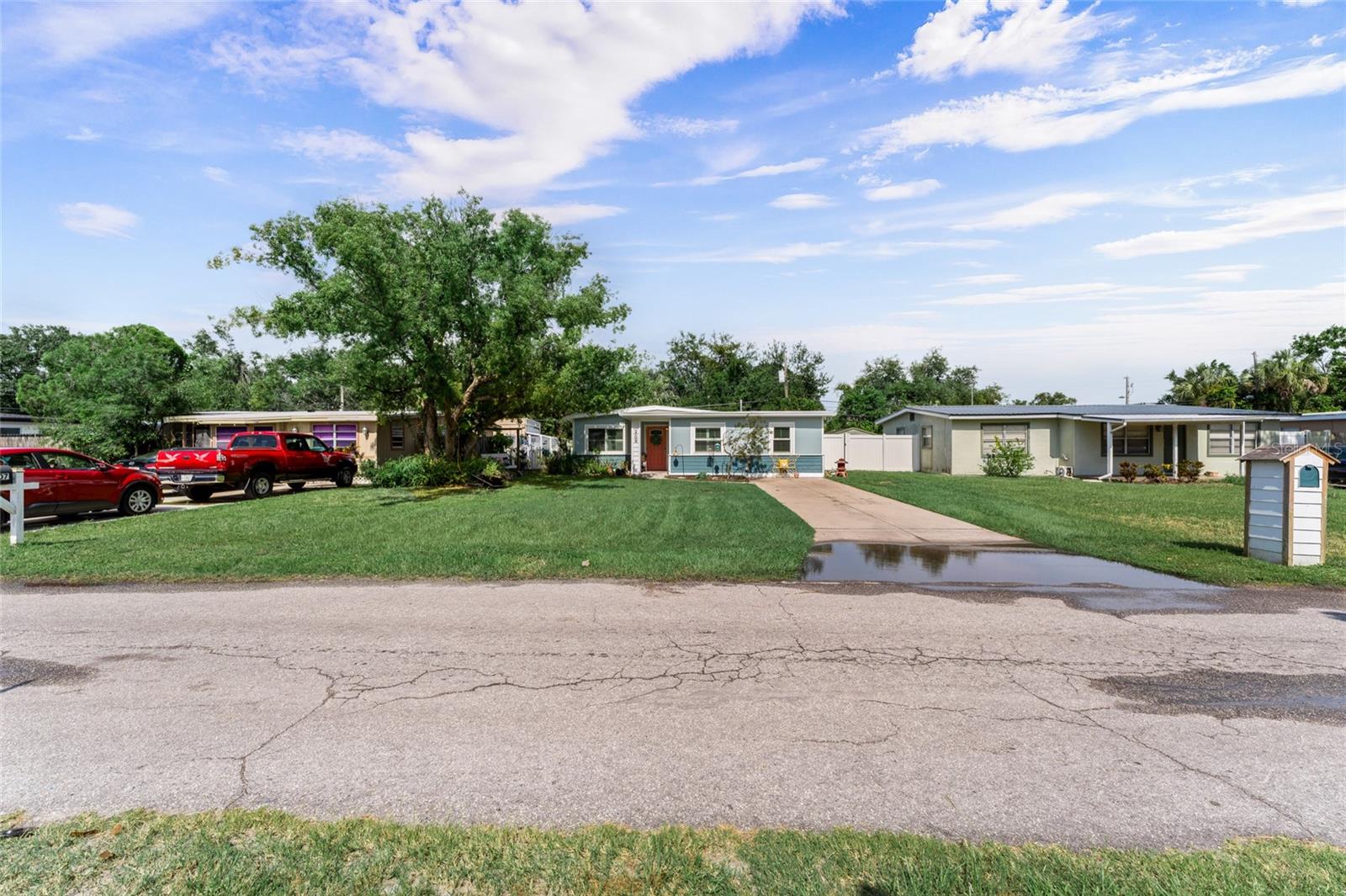 Listing photo id 52 for 209 Emerald Lane