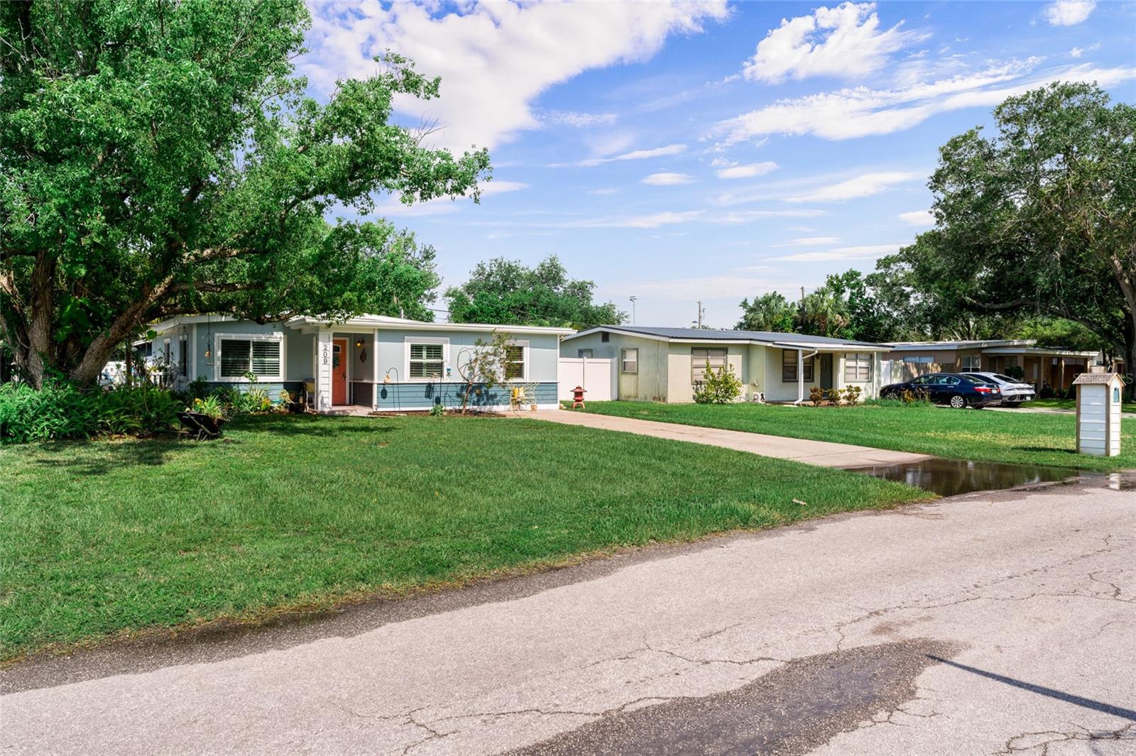 Listing photo id 53 for 209 Emerald Lane
