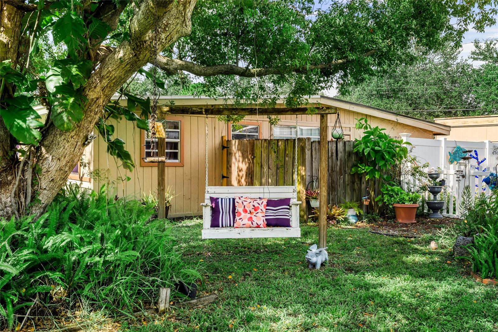 Listing photo id 55 for 209 Emerald Lane