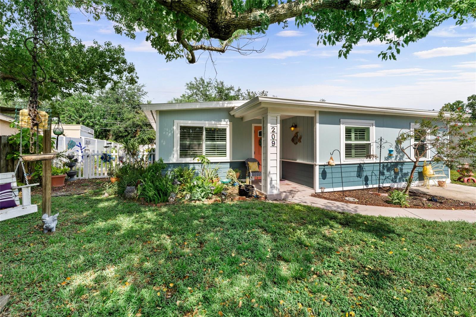 Listing photo id 56 for 209 Emerald Lane
