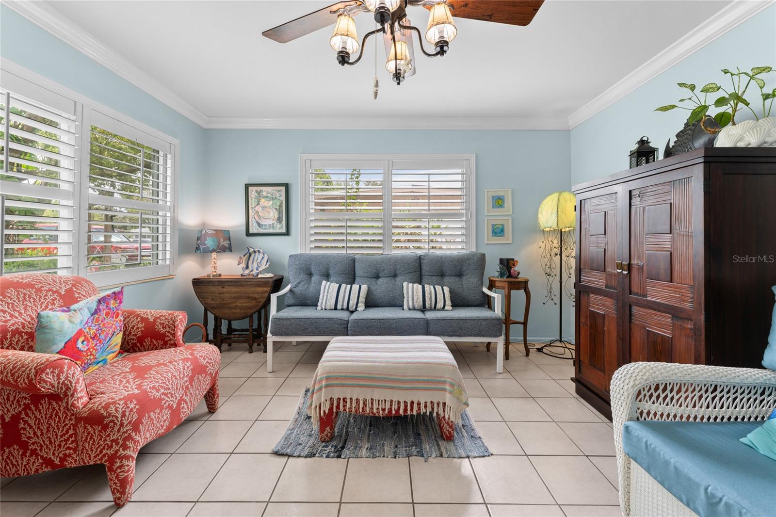Listing photo id 5 for 209 Emerald Lane