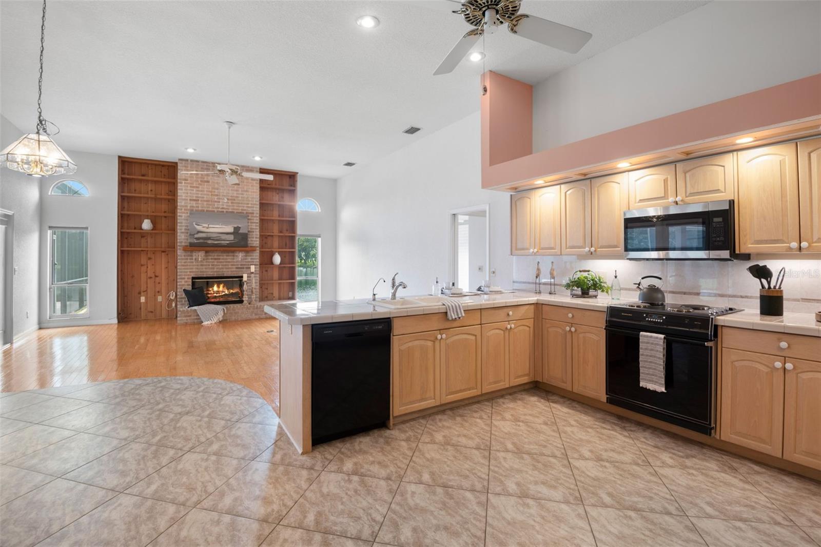 Image 10 of 54 For 2915 Valencia Lane E