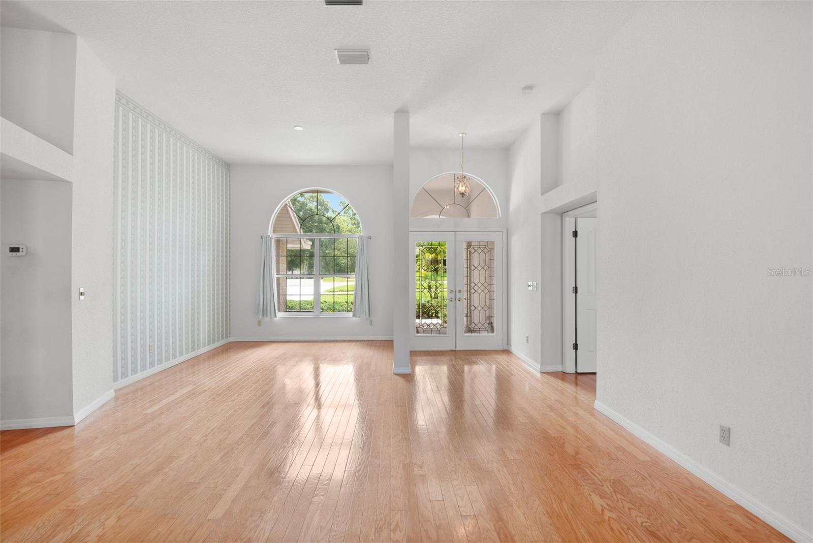 Image 18 of 54 For 2915 Valencia Lane E