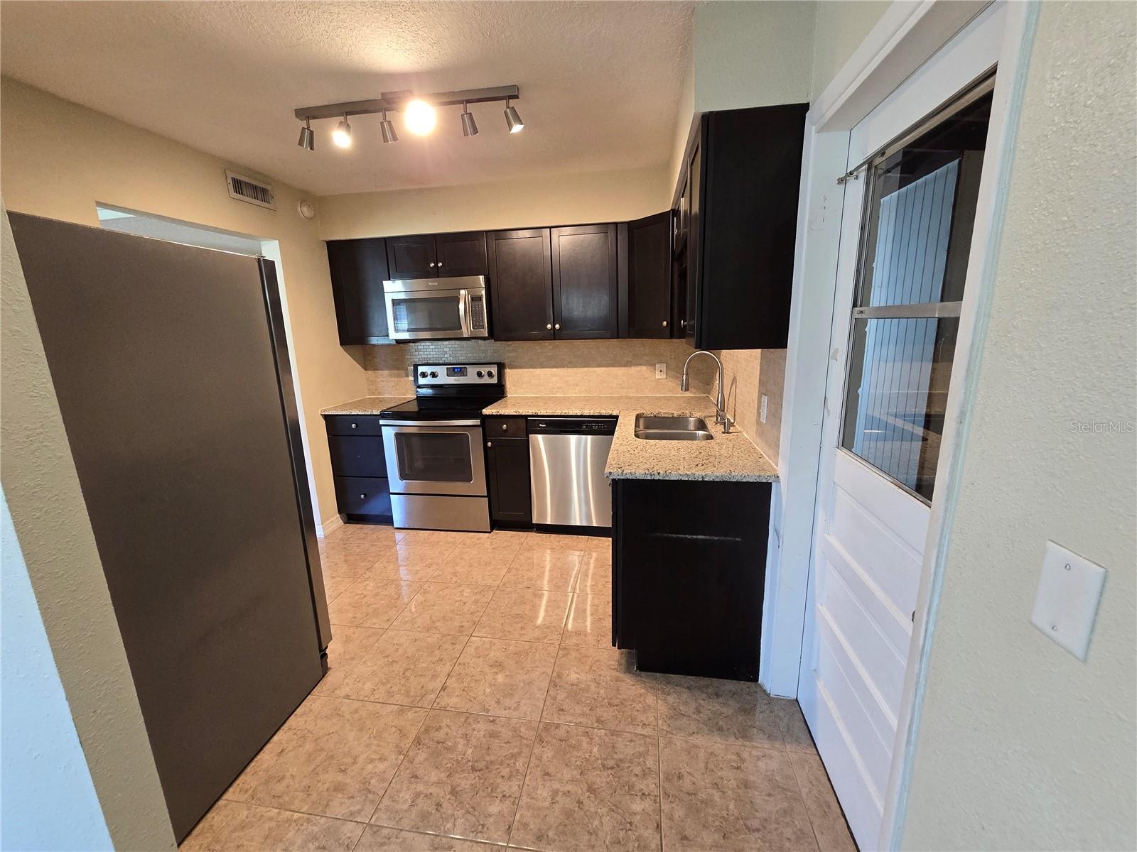 Image 3 of 12 For 4428 Varn Avenue