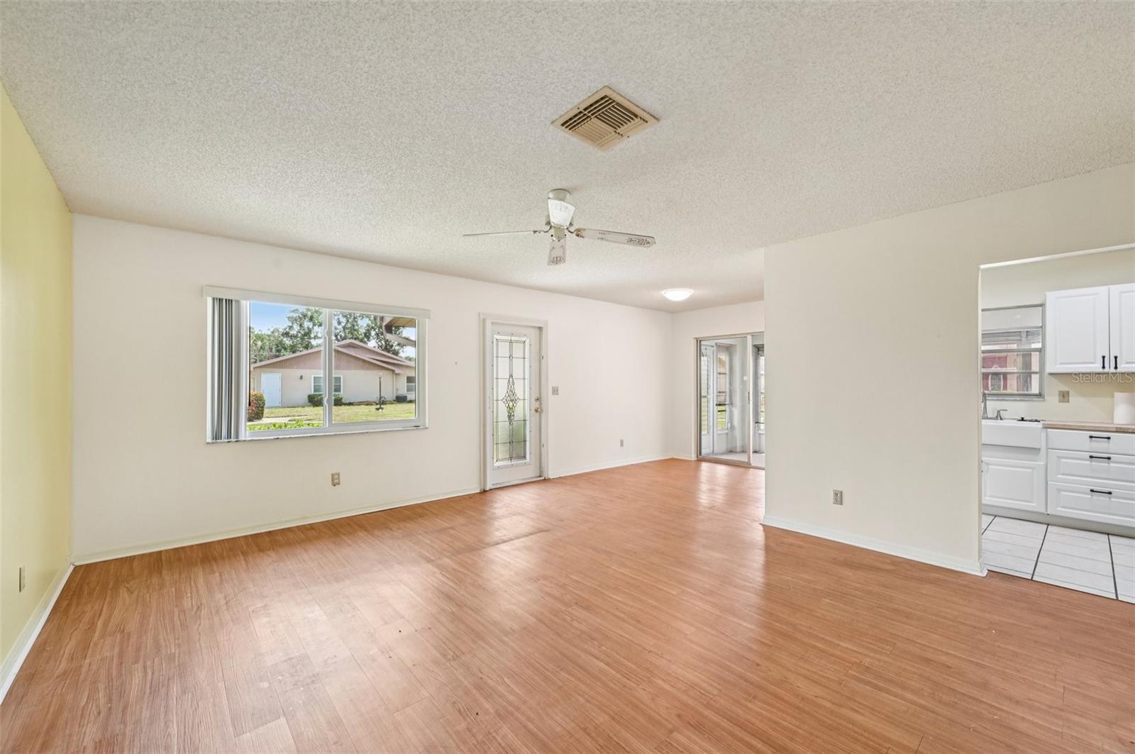 Image 6 of 59 For 1908 Canterbury Lane 25