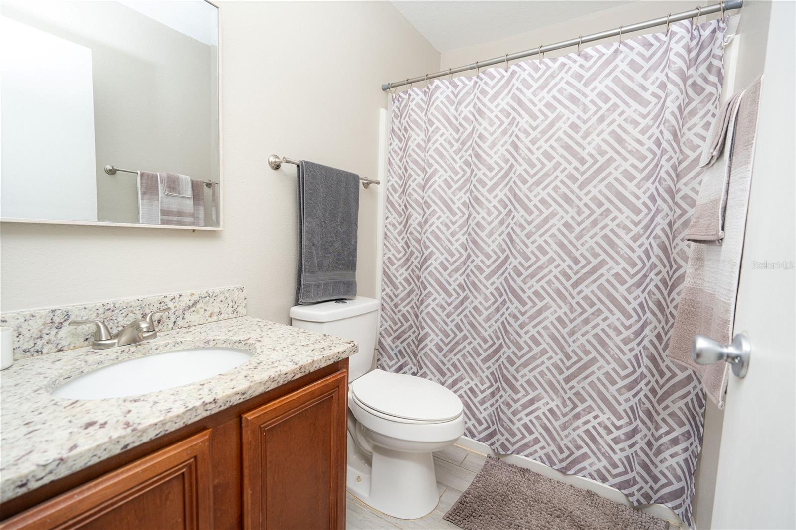 Listing photo id 27 for 2633 Edgewater Falls Drive