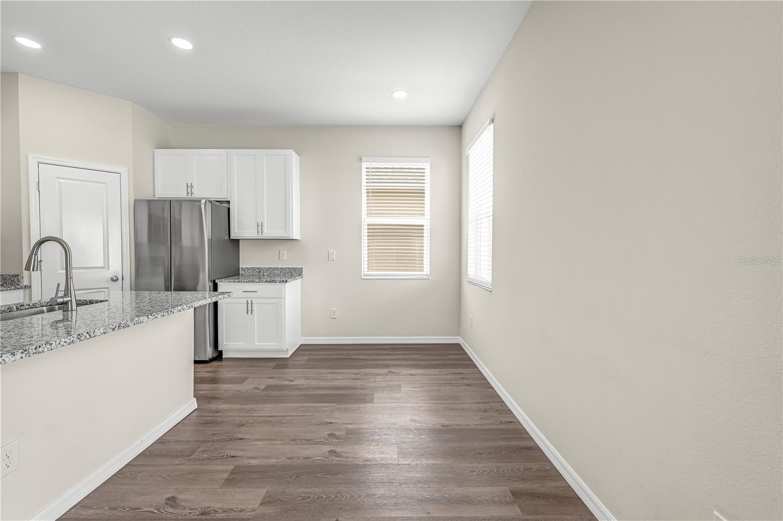 Listing photo id 9 for 9081 Wade Street