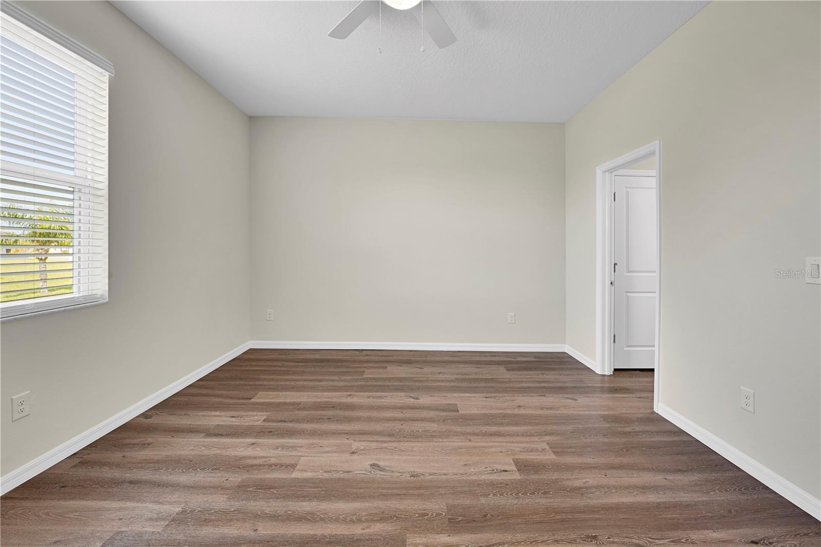 Listing photo id 23 for 9081 Wade Street