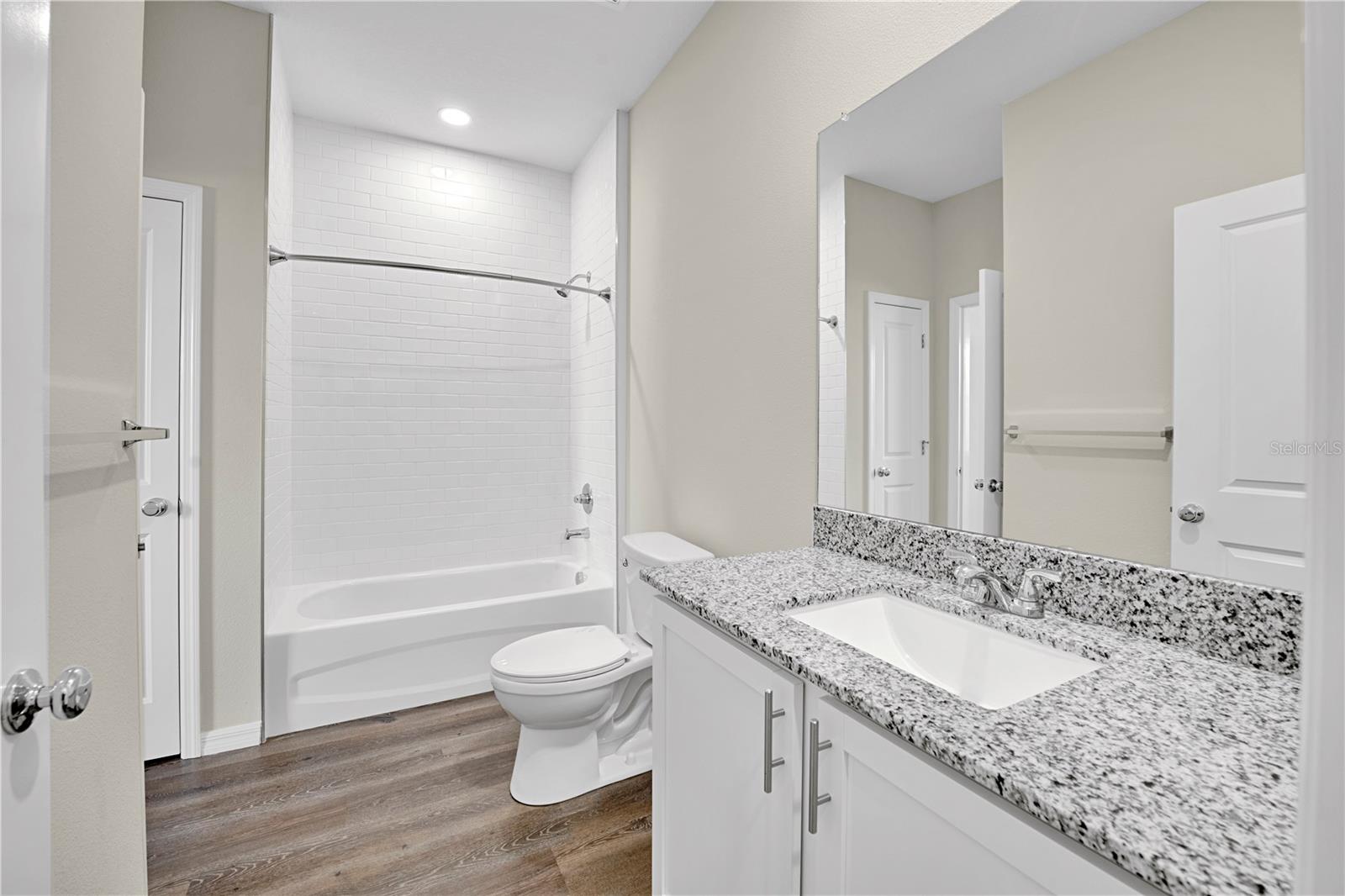 Listing photo id 37 for 9081 Wade Street