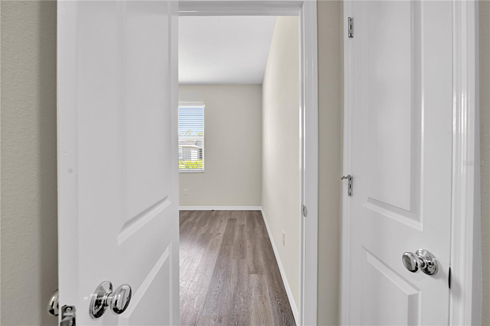 Listing photo id 38 for 9081 Wade Street