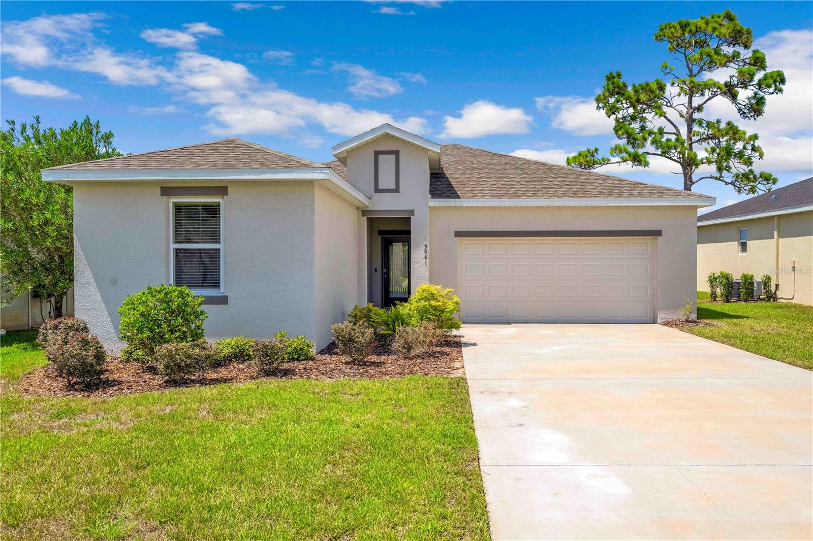 Listing photo id 50 for 9081 Wade Street
