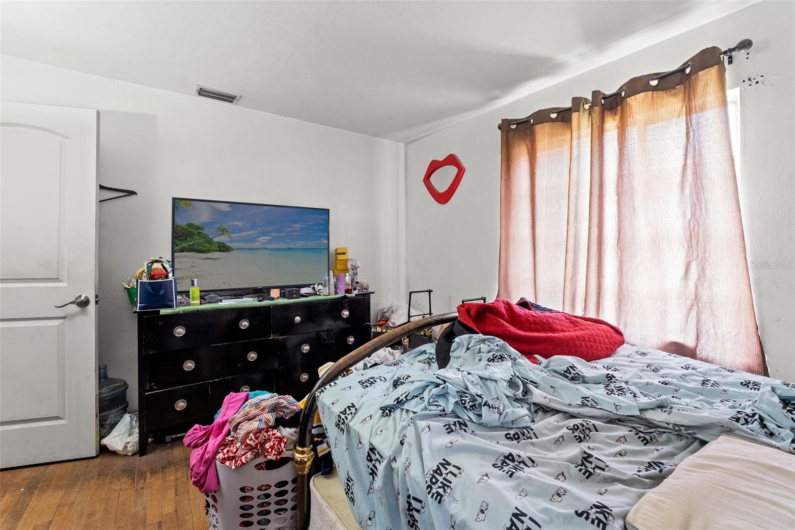 Image 10 of 24 For 4235 3rd Avenue S