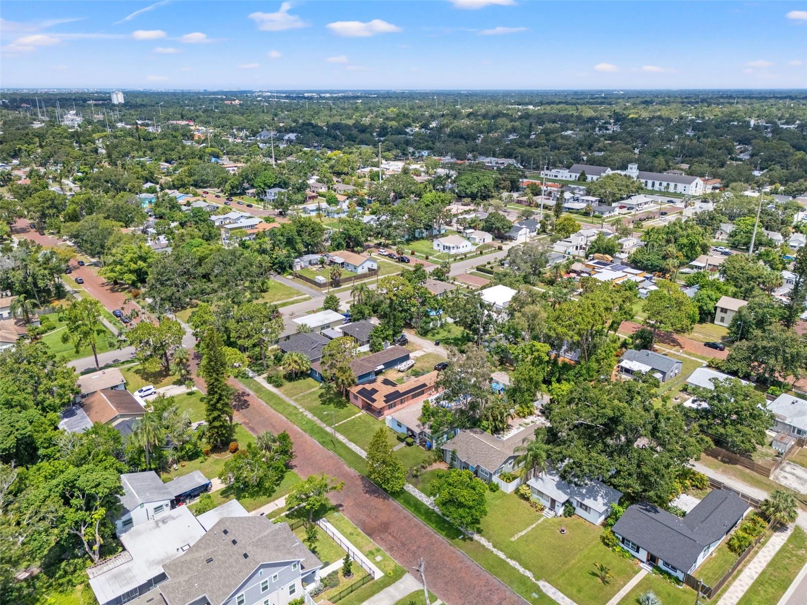Image 15 of 24 For 4235 3rd Avenue S