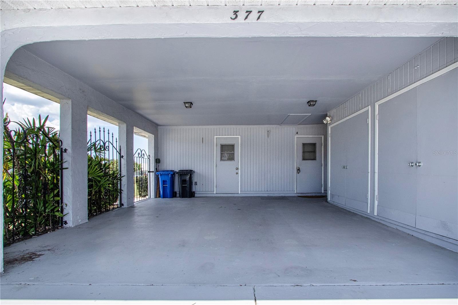 Image 7 of 52 For 377 Club Manor Drive