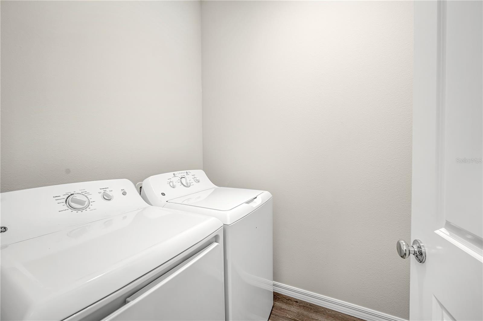 Listing photo id 20 for 10148 Duffy Circle