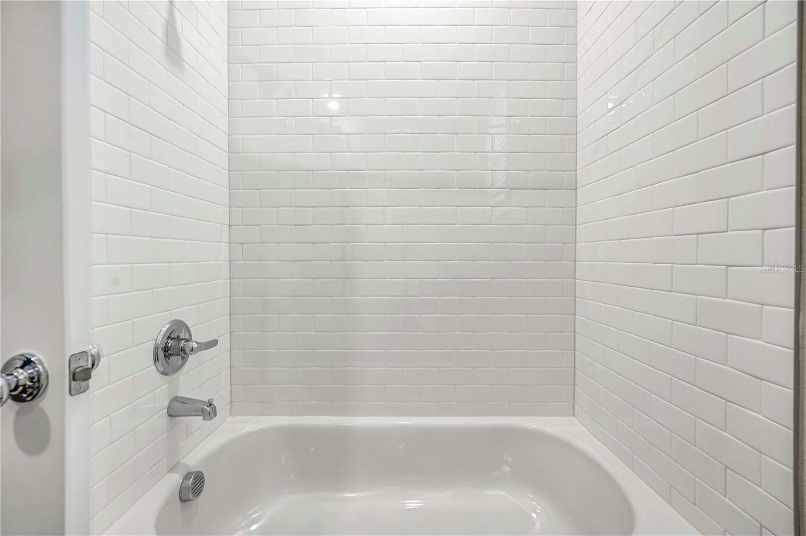 Listing photo id 23 for 10148 Duffy Circle